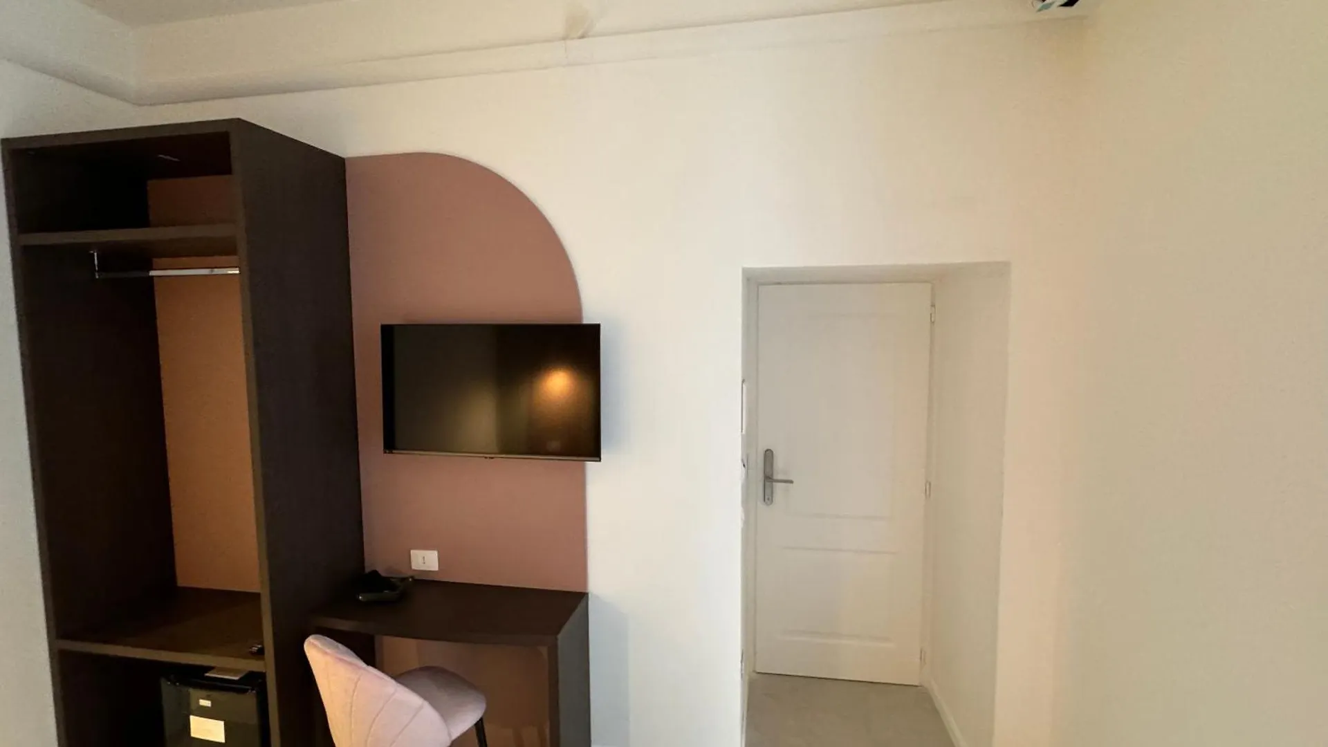 Aparthotel Hotiday Room Collection - Napoli Museo Suite