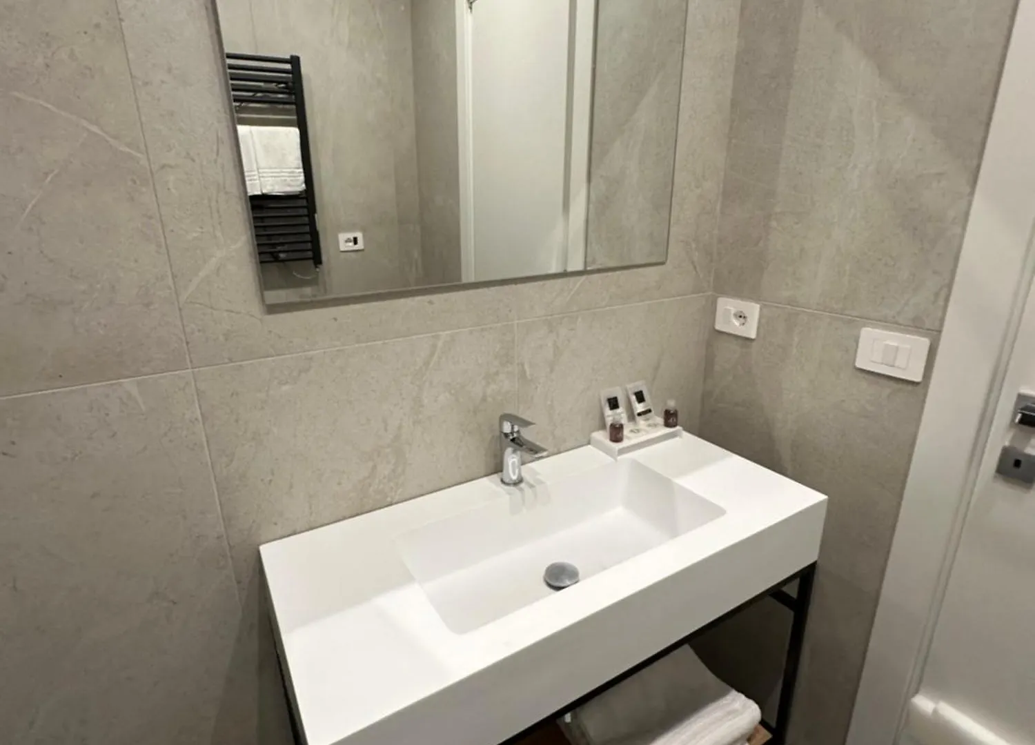 Hotiday Room Collection - Napoli Museo Suite Aparthotel