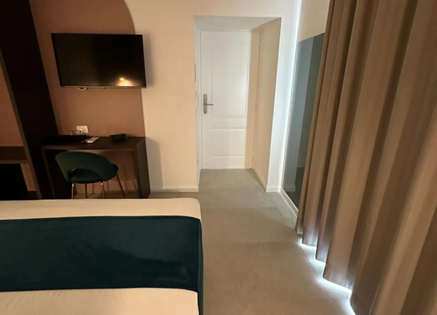 Hotiday Room Collection - Napoli Museo Suite Aparthotel Naples