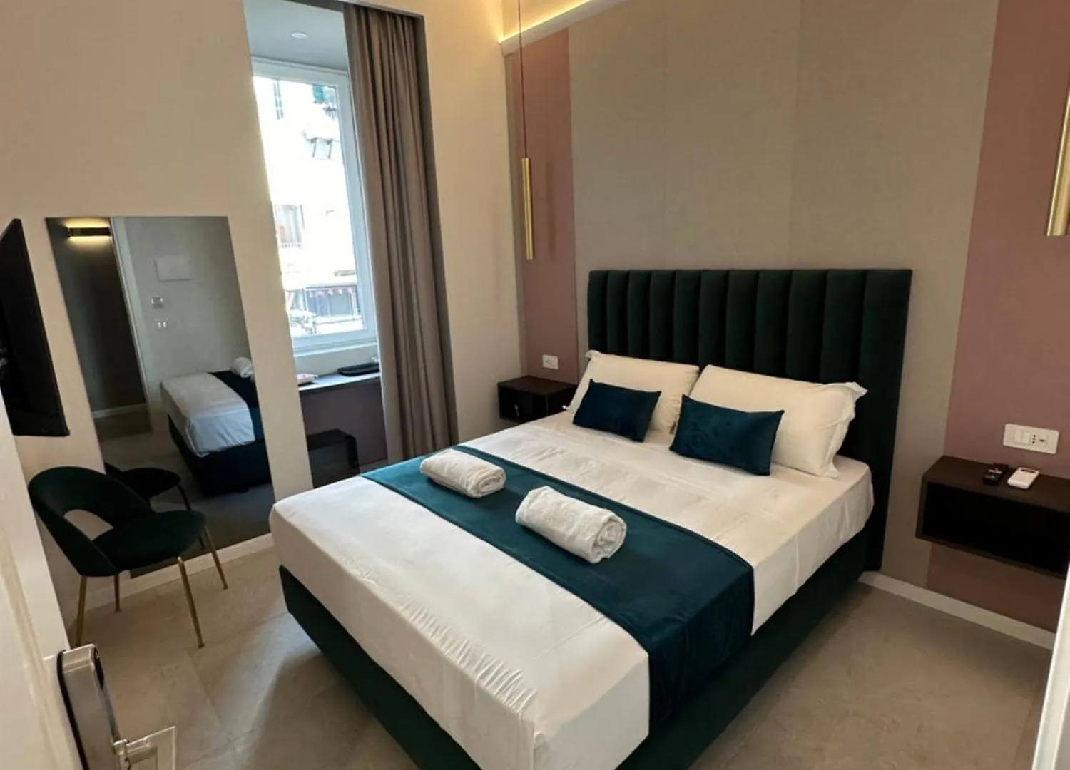 Aparthotel Hotiday Room Collection - Napoli Museo Suite Italy